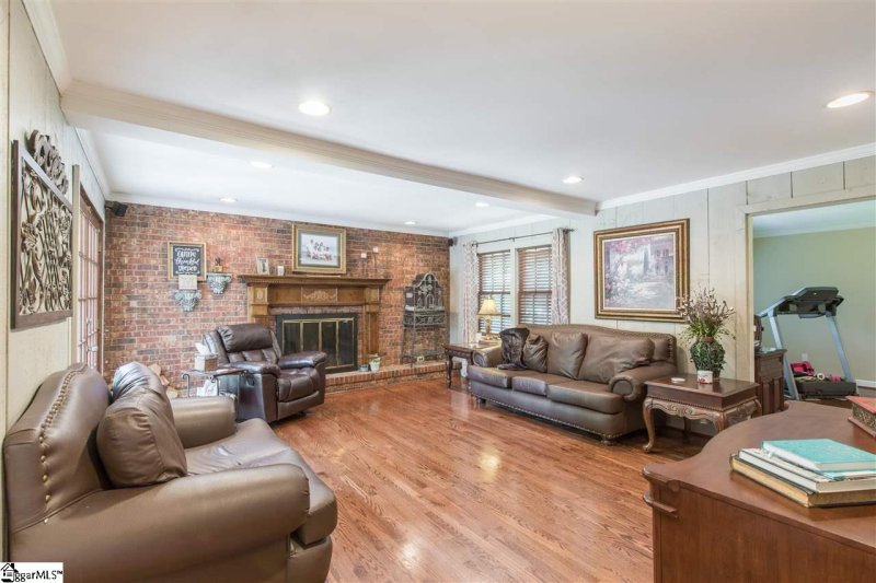 Property image 3 at 502 Lancelot Drive, Simpsonville, SC 29681