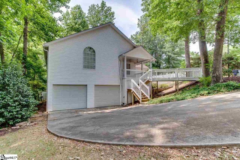 Property image 2 at 4 Quincy Court, Taylors, SC 29687