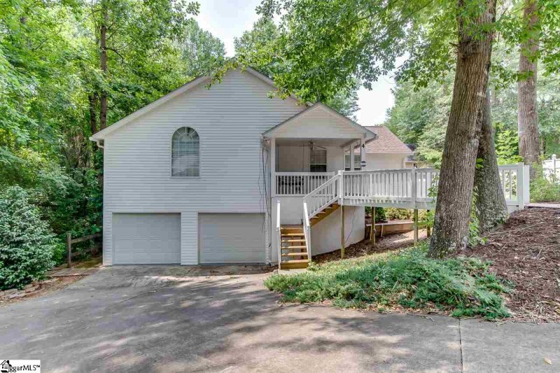 Property image 4 at 4 Quincy Court, Taylors, SC 29687