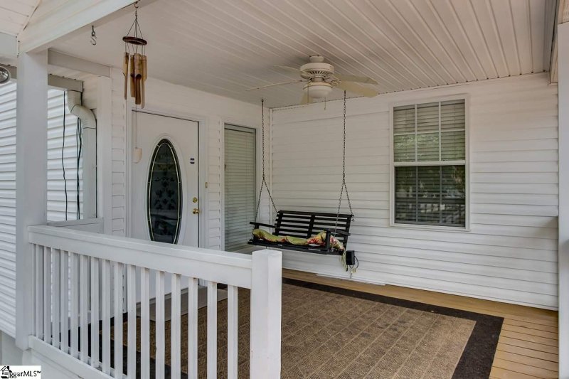 Property image 5 at 4 Quincy Court, Taylors, SC 29687