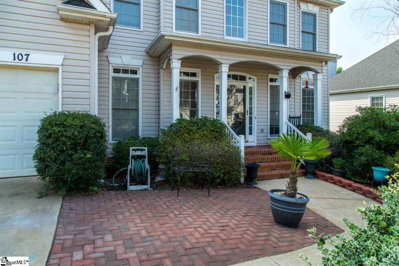 Property image 3 at 107 Richglen Way, Greer, SC 29650