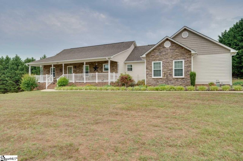 Property image 2 at 103 Ward Oak Court, Greer, SC 29651