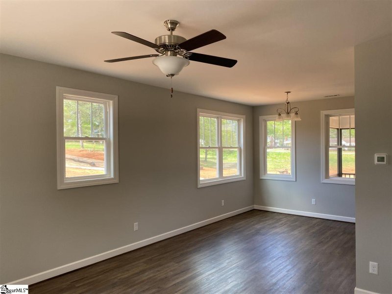 Property image 3 at 20 Arrington Avenue, Greenville, SC 29617