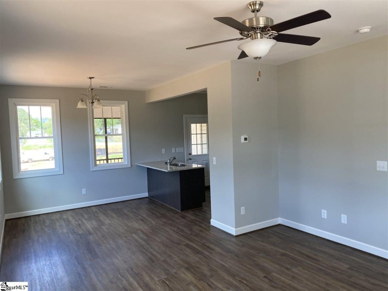 Property image 4 at 20 Arrington Avenue, Greenville, SC 29617