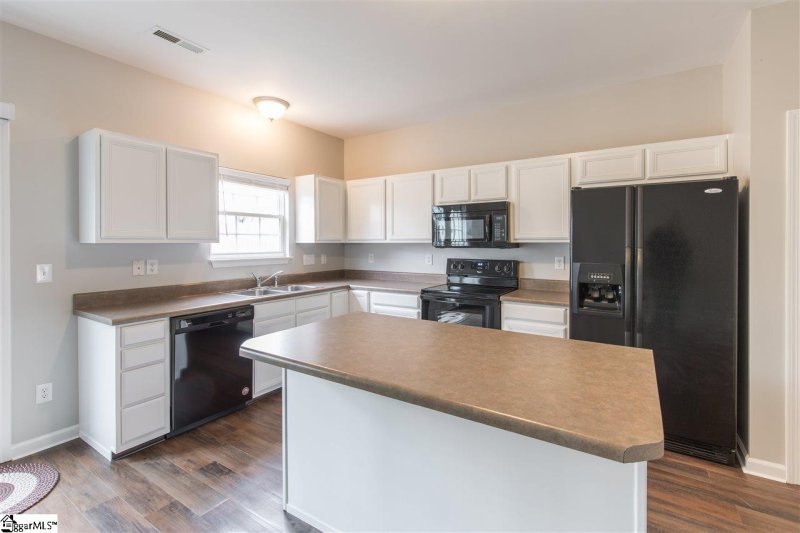 Property image 5 at 8 Evanshire Court, Mauldin, SC 29662