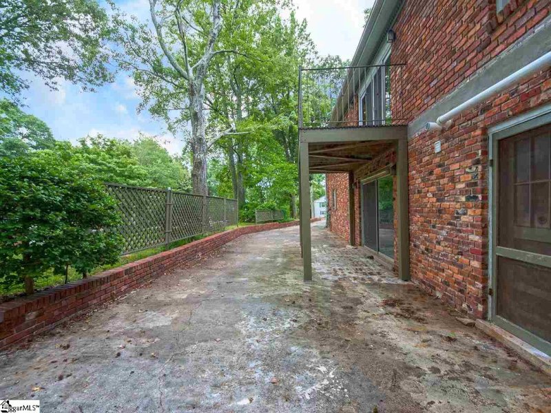 Property image 4 at 201 Sweetbriar Road, Greenville, SC 29615