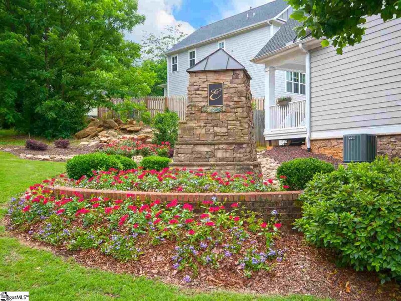 Property image 4 at 12 B Edge Court, Greenville, SC 29609