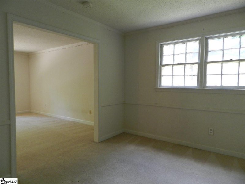 Property image 5 at 28 Arbutus Trail, Greenville, SC 29607