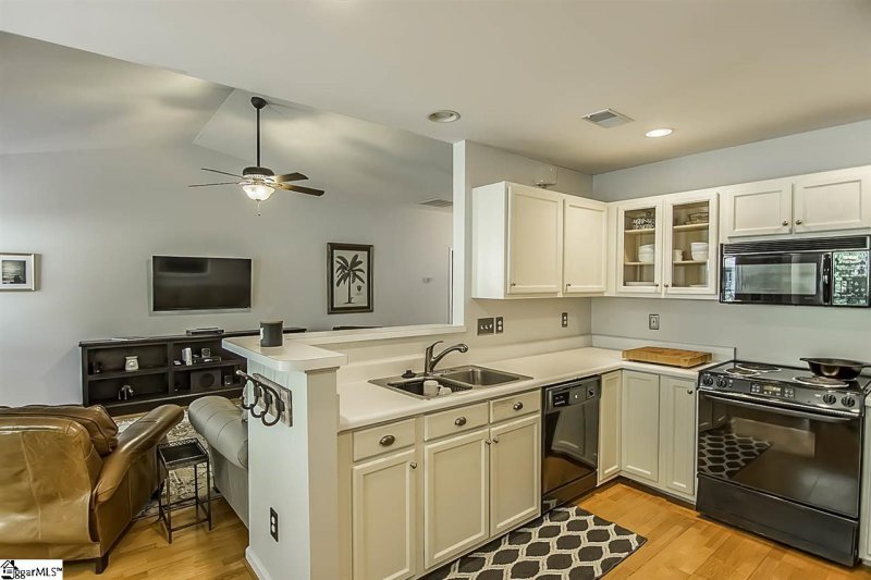 Property image 3 at 423 Scarlet Oak Drive, Fountain Inn, SC 29644