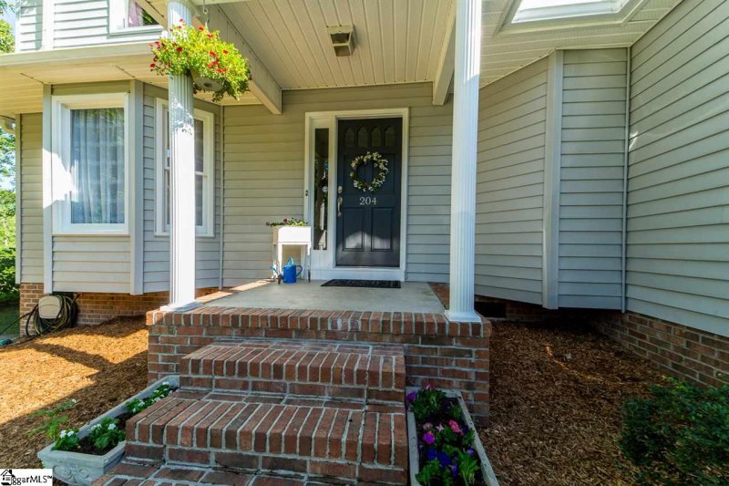 Property image 3 at 204 Charmar Way, Taylors, SC 29687-4702