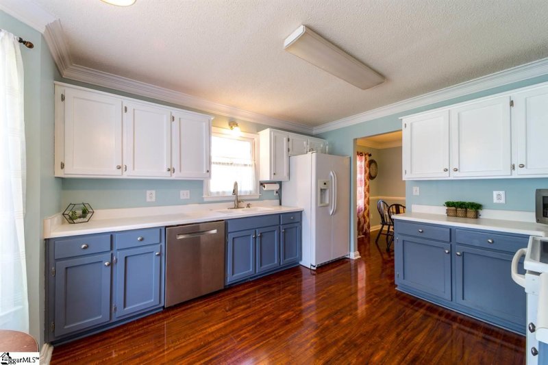 Property image 5 at 204 Charmar Way, Taylors, SC 29687-4702