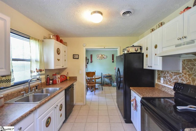 Property image 2 at 309 Idlewild Avenue, Greenville, SC 29605