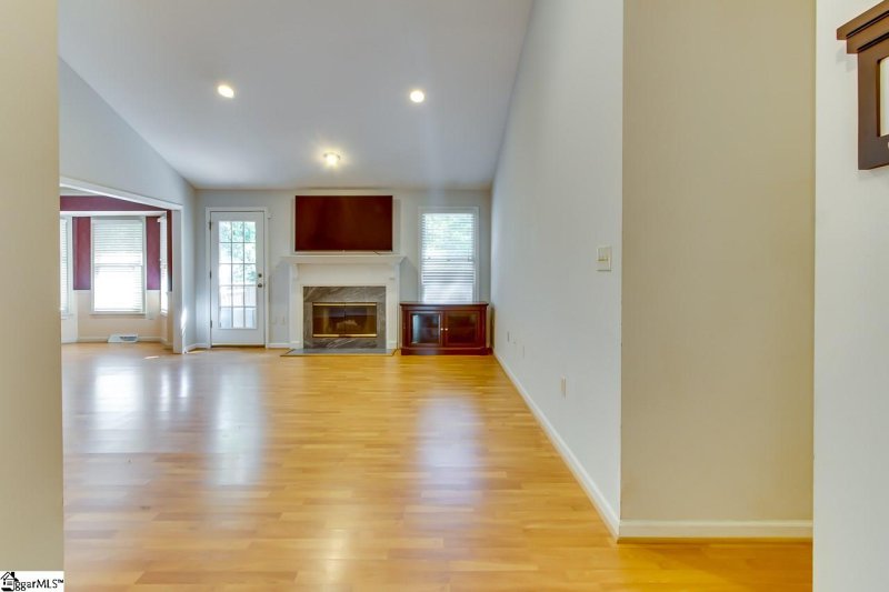 Property image 5 at 315 Dalewood Drive, Simpsonville, SC 29681