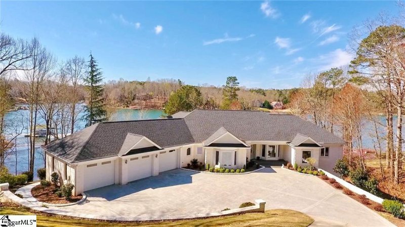 Property image 2 at 705 SUNPOINTE Court, Seneca, SC 29672