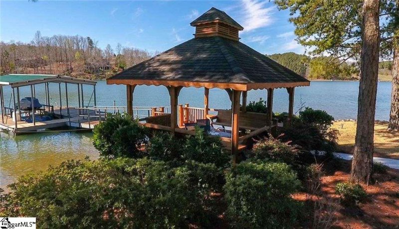 Property image 4 at 705 SUNPOINTE Court, Seneca, SC 29672