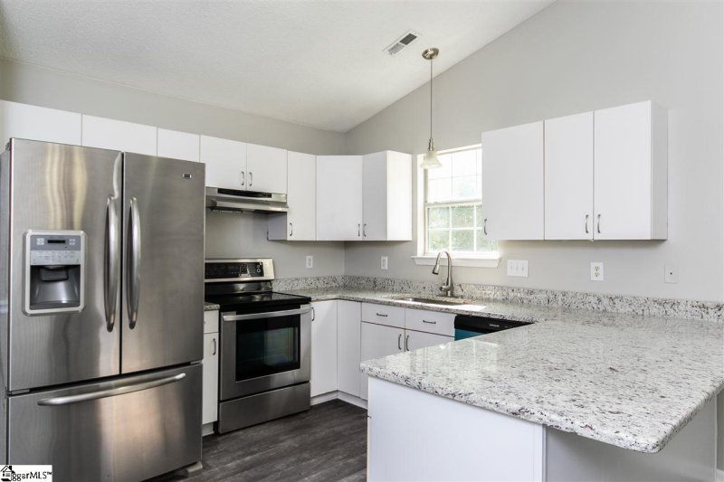 Property image 5 at 1 Michell Drive, Taylors, SC 29687