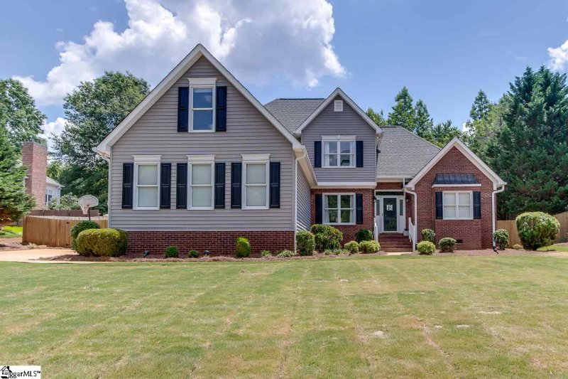 106 N Clearstone Court