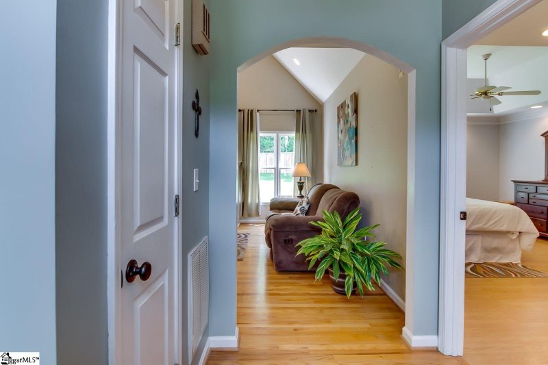 Property image 4 at 106 N Clearstone Court, Easley, SC 29642