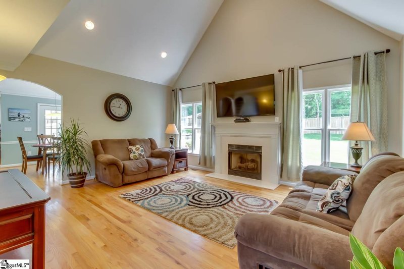 Property image 5 at 106 N Clearstone Court, Easley, SC 29642