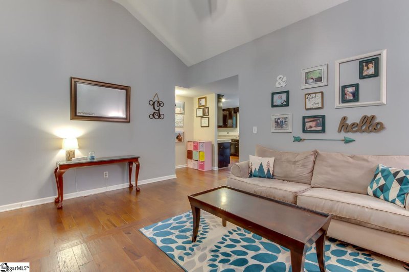 Property image 5 at 303 Dalewood Drive, Simpsonville, SC 29681