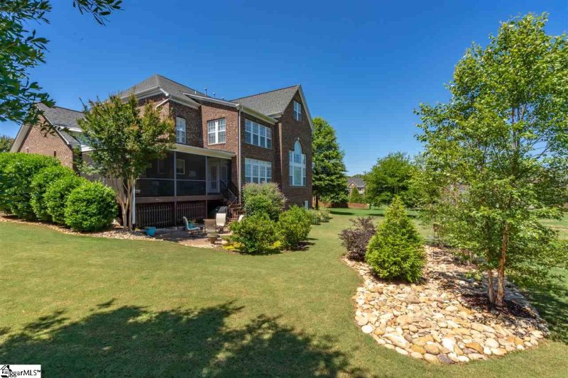 Property image 2 at 105 Grenadier Court, Simpsonville, SC 29681