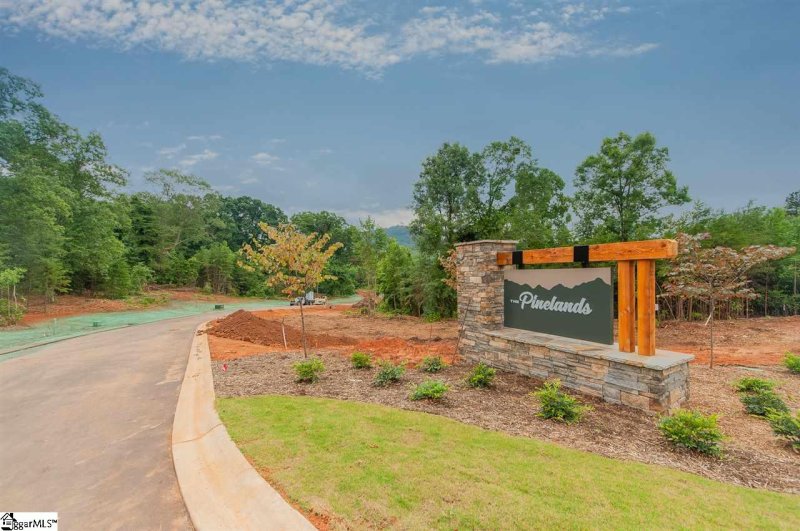 Property image 3 at 102 Pinelands Place, Travelers Rest, SC 29690