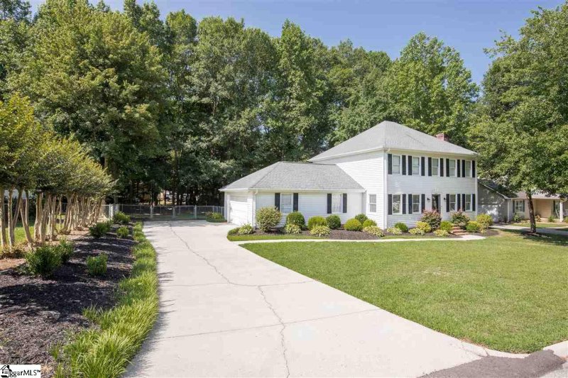 Property image 2 at 405 Spring Meadow Road, Simpsonville, SC 29680