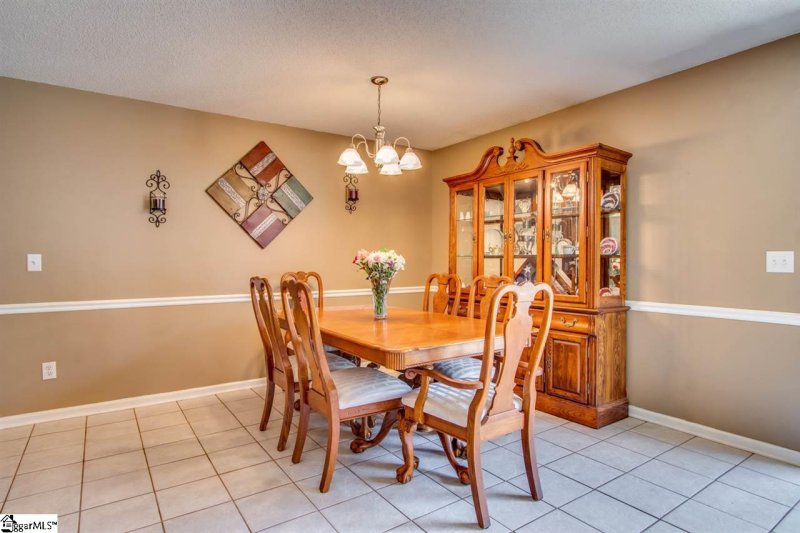 Property image 5 at 2 MEADOW HILL Way, Taylors, SC 29687