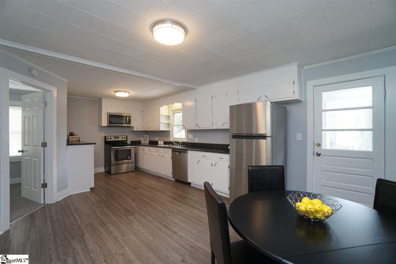 Property image 5 at 114 Alice Street, Greenville, SC 29611-4104
