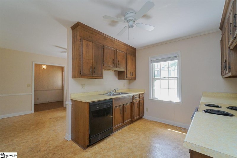 Property image 5 at 7 E Woodburn Drive, Taylors, SC 29687