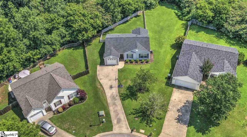 Property image 2 at 8 Alewine Court, Taylors, SC 29687