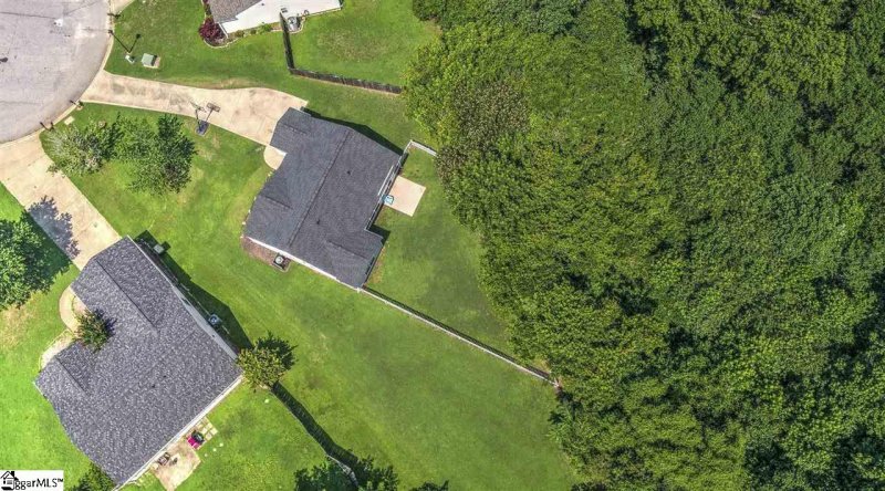 Property image 4 at 8 Alewine Court, Taylors, SC 29687