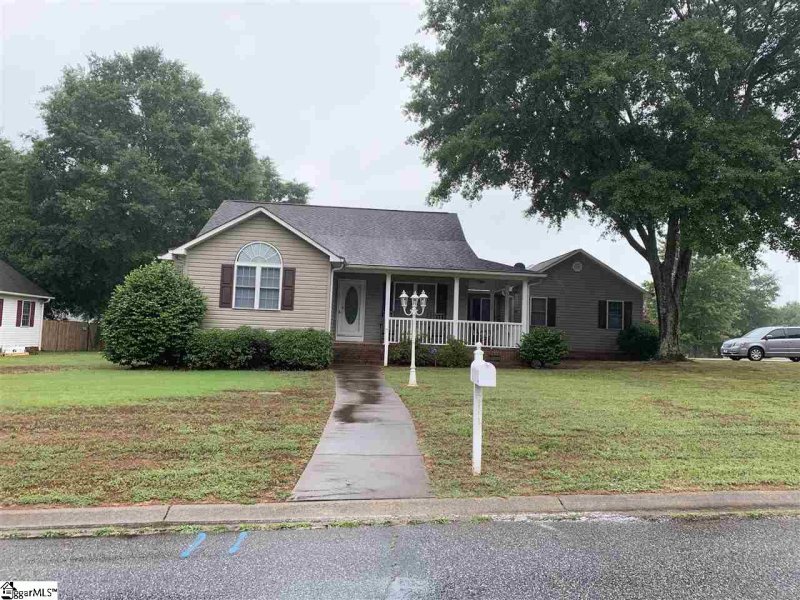 Property image 2 at 100 Jester Court, Williamston, SC 29697