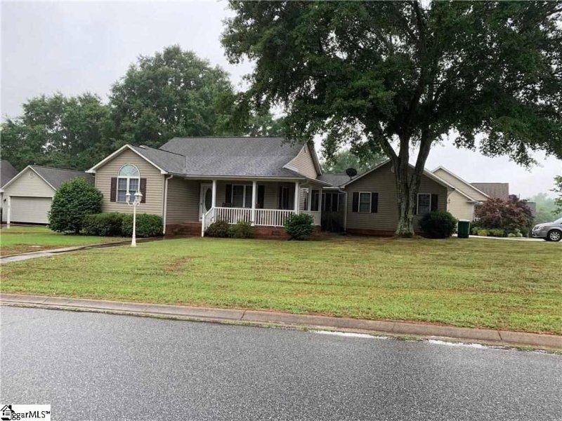 Property image 3 at 100 Jester Court, Williamston, SC 29697