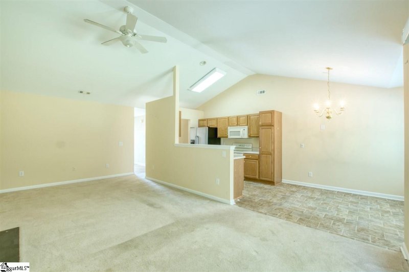 Property image 5 at 241 Dartmoor Drive, Spartanburg, SC 29301