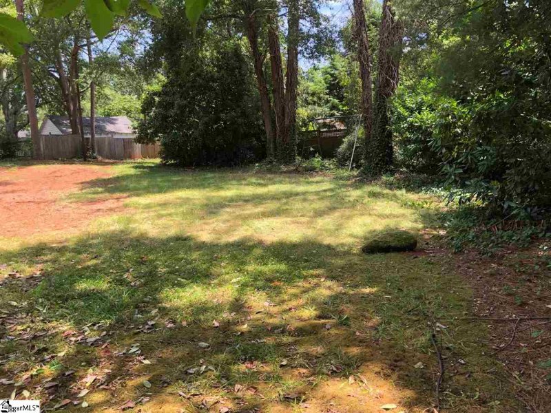 Property image 3 at 116 Knollwood Lane, Greenville, SC 29607