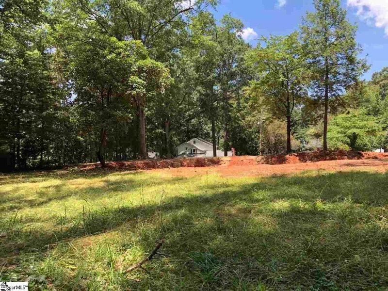 Property image 4 at 116 Knollwood Lane, Greenville, SC 29607