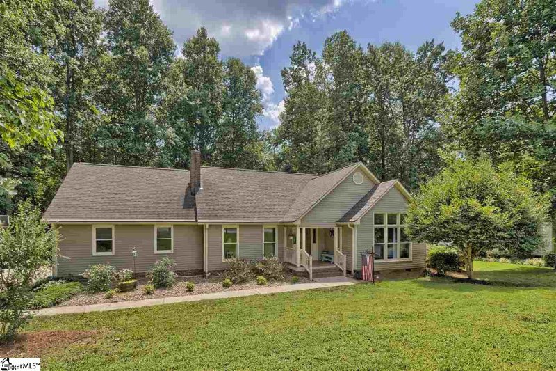 Property image 2 at 401 Burdine Drive, Easley, SC 29640