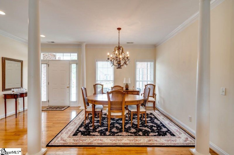 Property image 3 at 8 Audrey Lane, Greenville, SC 29615