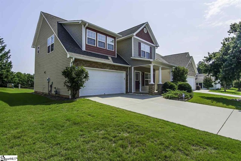 Property image 3 at 8 Rain Flower Drive, Greenville, SC 29615