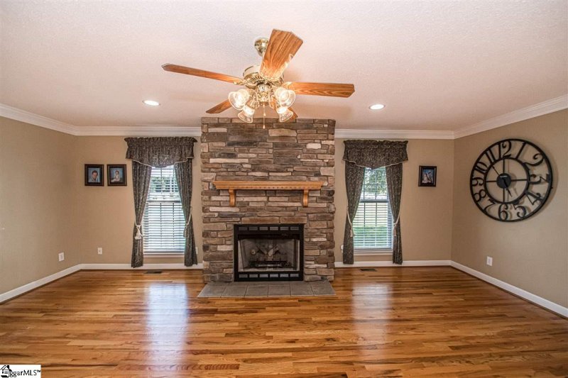 Property image 4 at 108 Silver Ridge Court, Greer, SC 29651