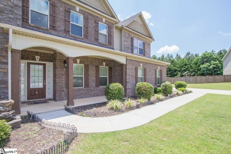 Property image 2 at 9 Knob Creek Court, Easley, SC 29642