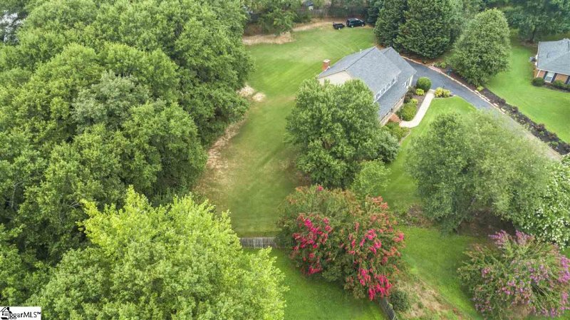 Property image 3 at 911 Burkshire Court, Spartanburg, SC 29301