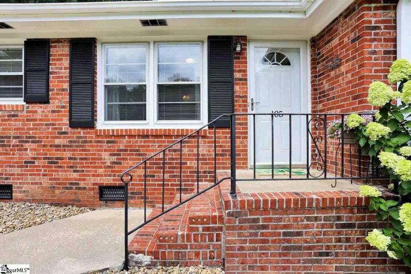 Property image 4 at 105 Trent Drive, Taylors, SC 29687