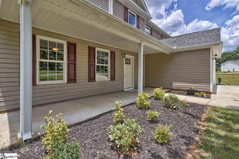 Property image 3 at 100 Kinlee Court, Pendleton, SC 29670