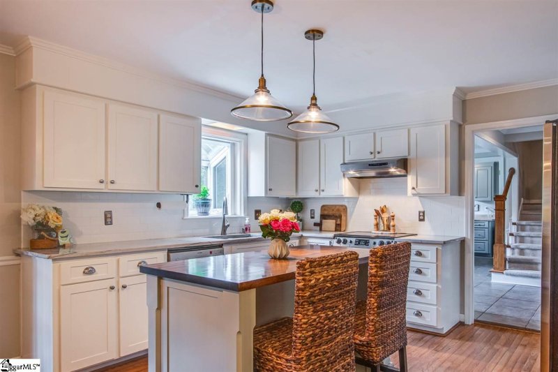 Property image 3 at 9 STATEN Lane, Taylors, SC 29687