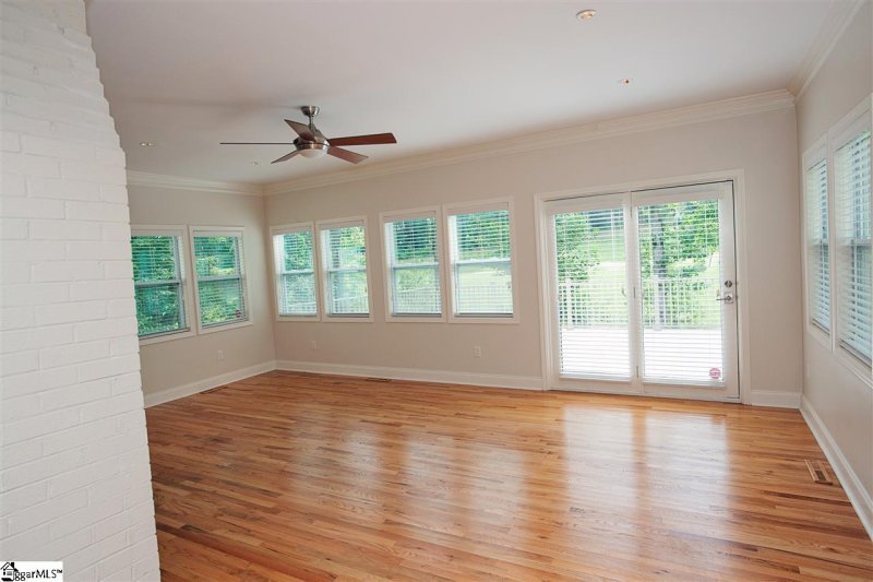 Property image 4 at 405 Camelot Drive, Simpsonville, SC 29681