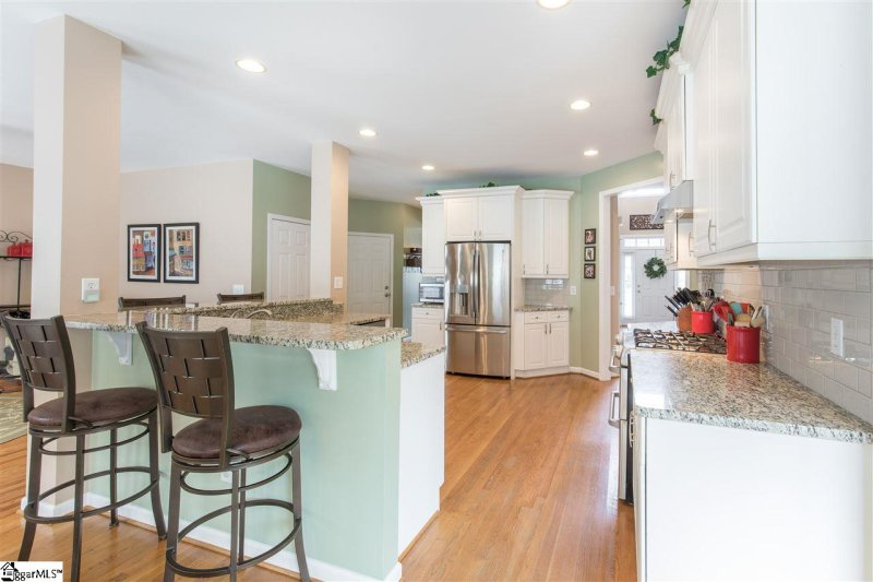 Property image 5 at 106 W Spindletree Way, Greer, SC 29650