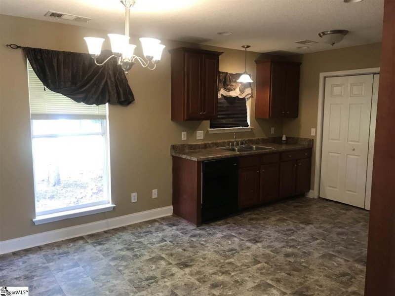 Property image 4 at 419 South Fairfield Road, Greenville, SC 29605