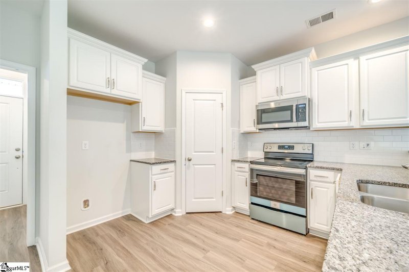 Property image 3 at 124 Dunsmore Drive, Inman, SC 29349